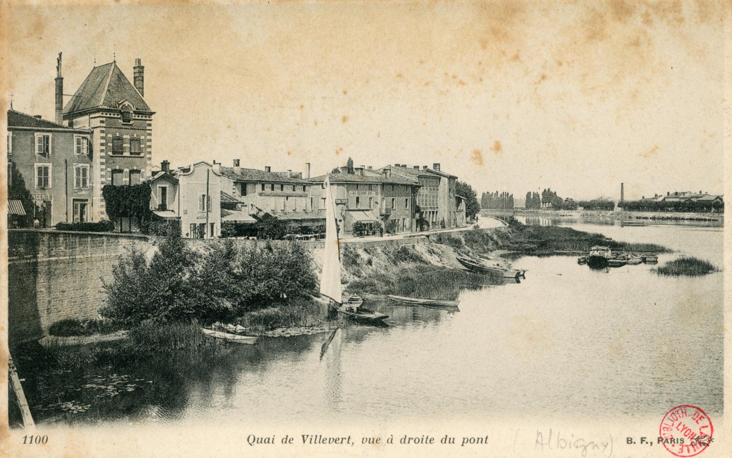 Quai de Villevert, vue à droite du pont