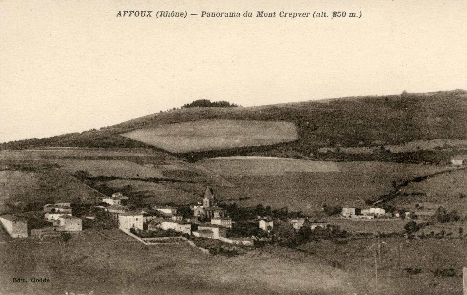 Affoux (Rhône). - Panorama du Mont Crepver (alt. 850 m.)