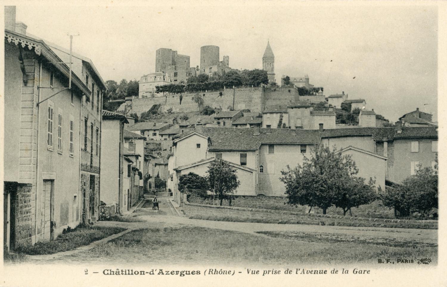 Châtillon-d'Azergues (Rhône). - Vue prise de l'avenue de la Gare