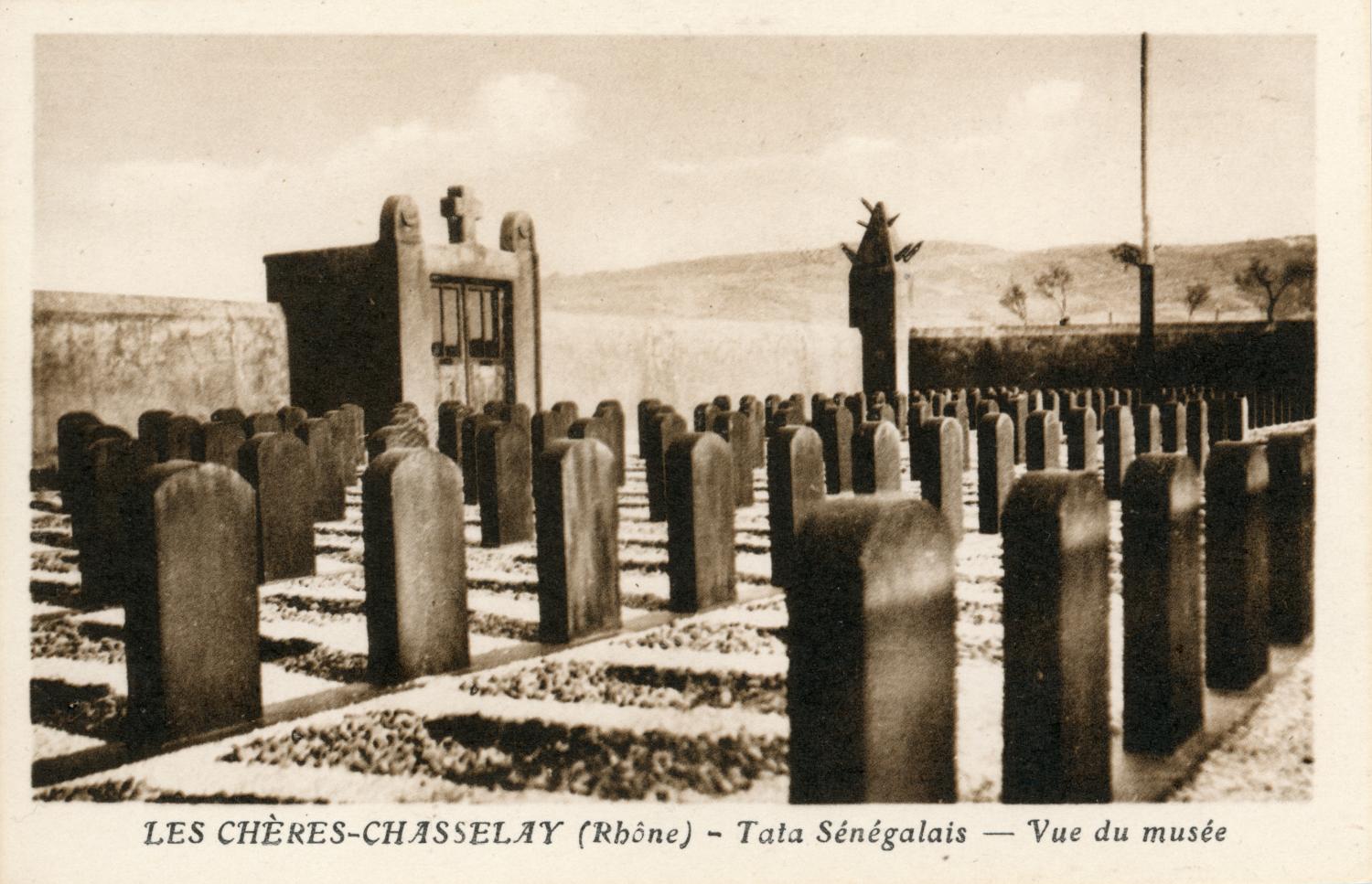 Les Chères-Chasselay (Rhône). - Tata Sénégalais - Vue du Musée