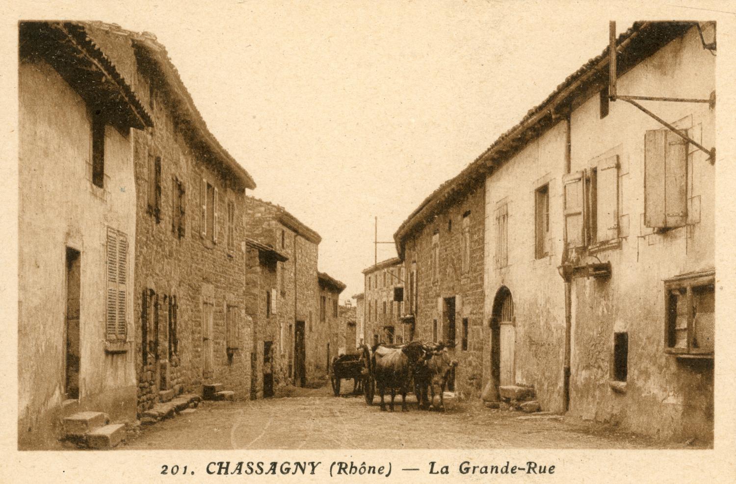 Chassagny (Rhône). - La Grande-rue