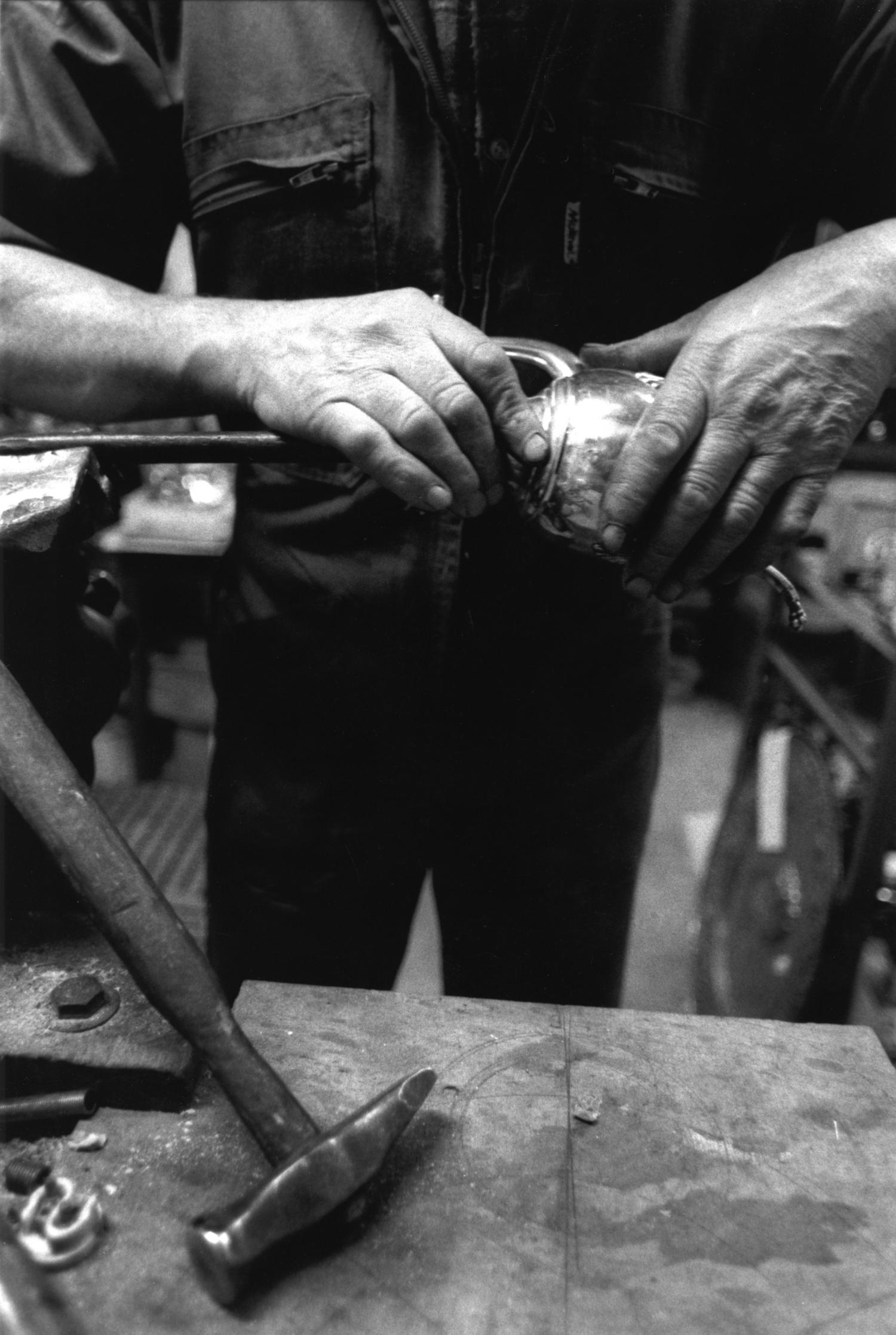 [Atelier Coriolan, artisan orfèvre (restauration d'antiquités)]